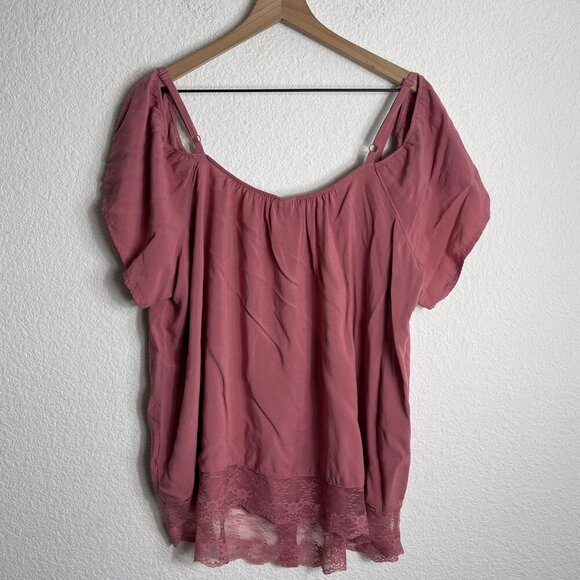 Torrid Women's Cold Shoulder Lace Hem Blouse – Size 2 Mauve - Picture 8 of 8